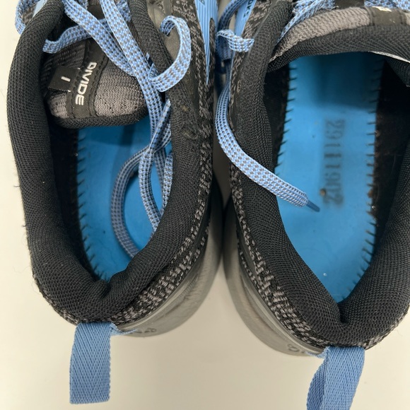 Nice Brooks Divide 1 Women's Trail Running Shoes Size 9 B (Medium) Black Blue - Picture 8 of 9